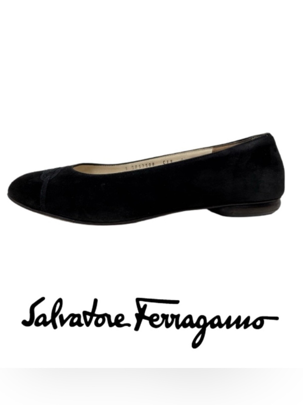 Salvatore Ferragamo Black Round-Toe Women's Flats Sz/9 but fit like 8 1/2